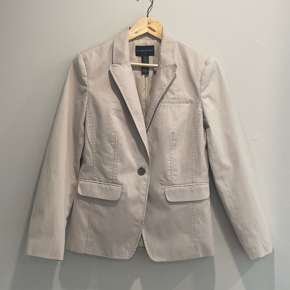 Fitted Banana Republic Blazer